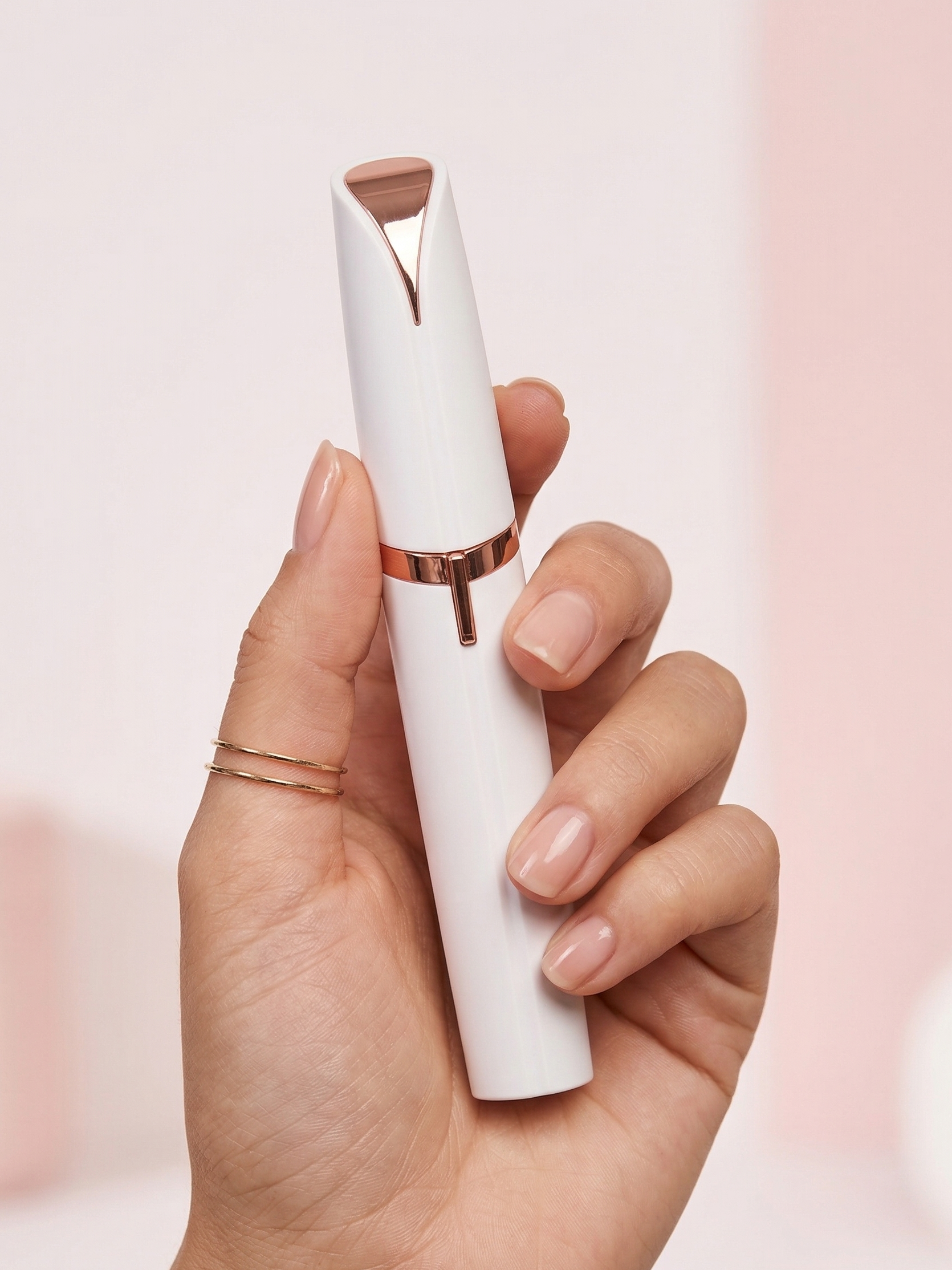 Blissye Premium EyeBrow Trimmer